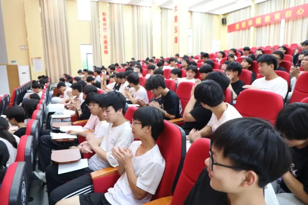厉兵秣马战中考,逐光而上创辉煌——汝城县玉潭学校初中部圆满举行动员大会-第43张图片-四季读书网