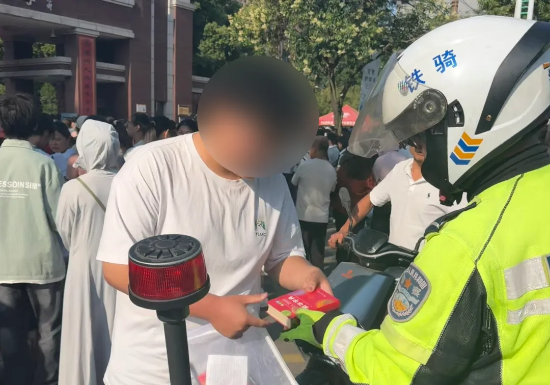 中考启幕,蚌埠交警“护考模式”再上线!|护航中考 交警同行-第11张图片-四季读书网 中考启幕,蚌埠交警“护考模式”再上线!|护航中考 交警同行-第11张图片-四季读书网