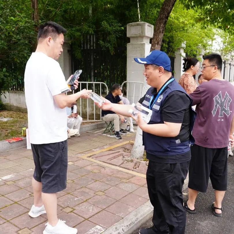 中考首日,“安立方”四年坚守如初,筑牢护考防线-第17张图片-四季读书网