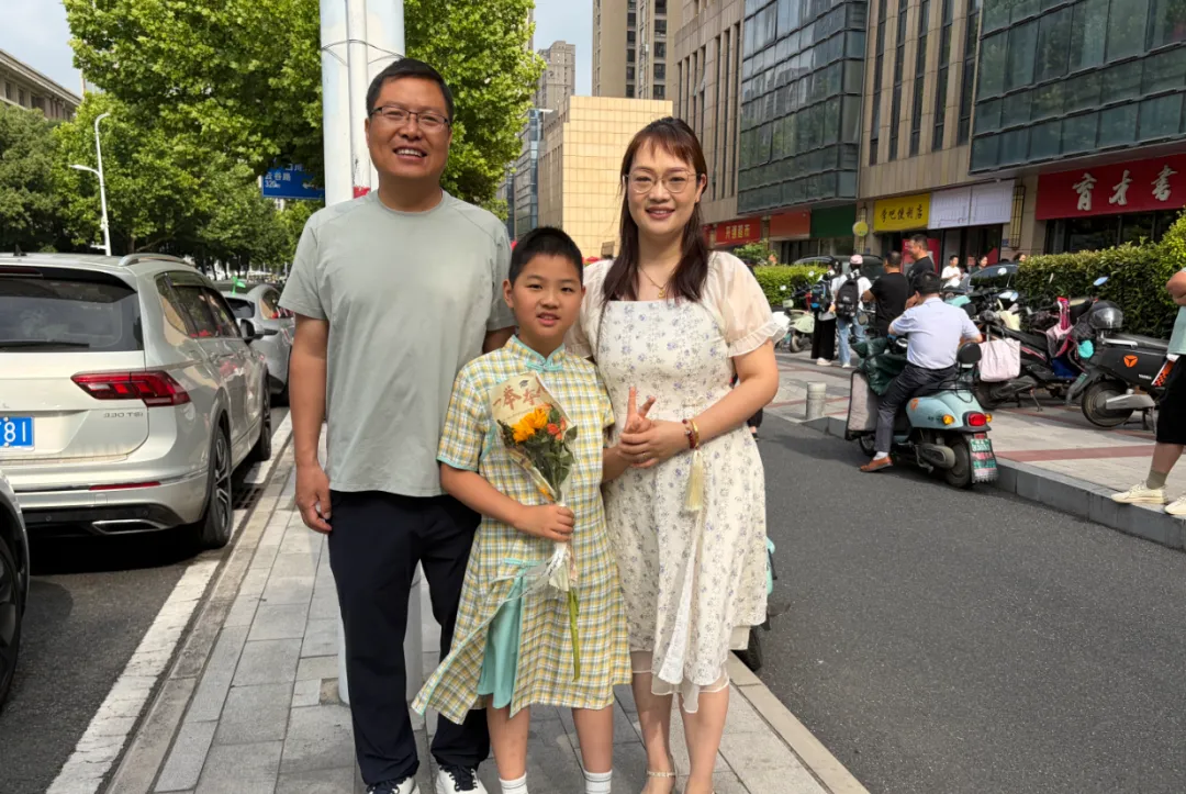快看!2026年安徽中考作文题最新出炉!附中考作文五等级评分标准及扣分原则-第27张图片-四季读书网 快看!2026年安徽中考作文题最新出炉!附中考作文五等级评分标准及扣分原则-第27张图片-四季读书网
