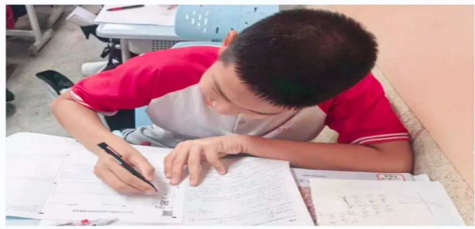 【超德教研】一张试卷,炸出多少“隐藏学霸”?超德中学数学竞赛“英雄榜”发布-第6张图片-四季读书网 【超德教研】一张试卷,炸出多少“隐藏学霸”?超德中学数学竞赛“英雄榜”发布-第6张图片-四季读书网
