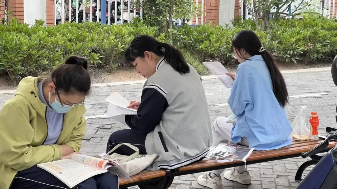 今日,中考开考!加油,滁州少年!-第28张图片-四季读书网