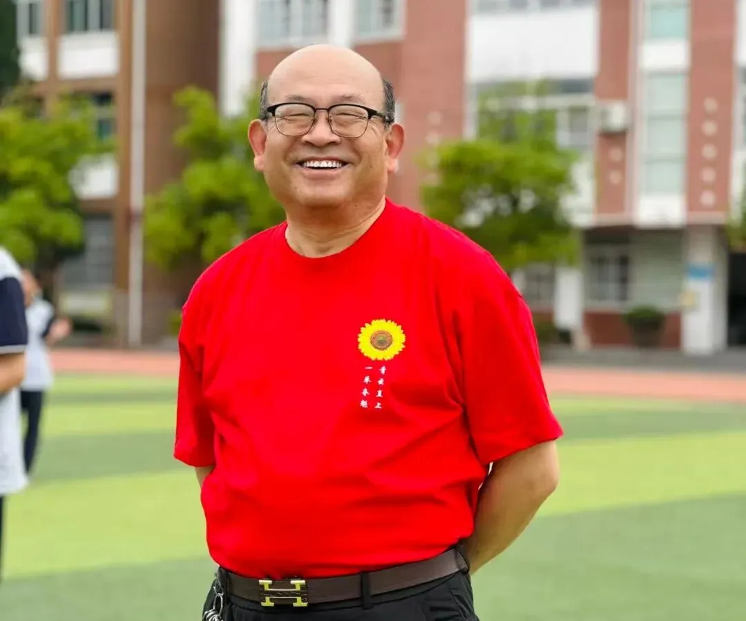 中考第二天丨一首藏头诗,满腔教育情-第1张图片-四季读书网 中考第二天丨一首藏头诗,满腔教育情-第1张图片-四季读书网