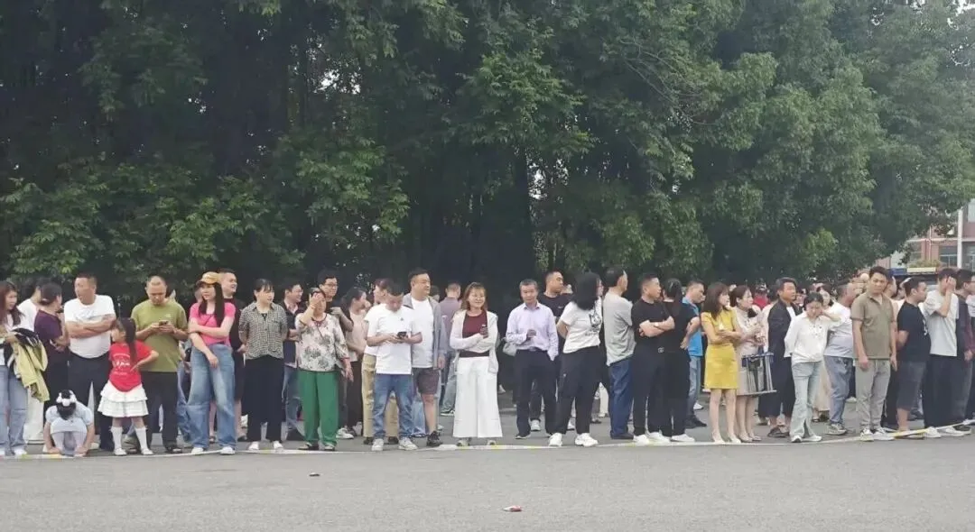 中考首日!加油,望江少年!-第11张图片-四季读书网