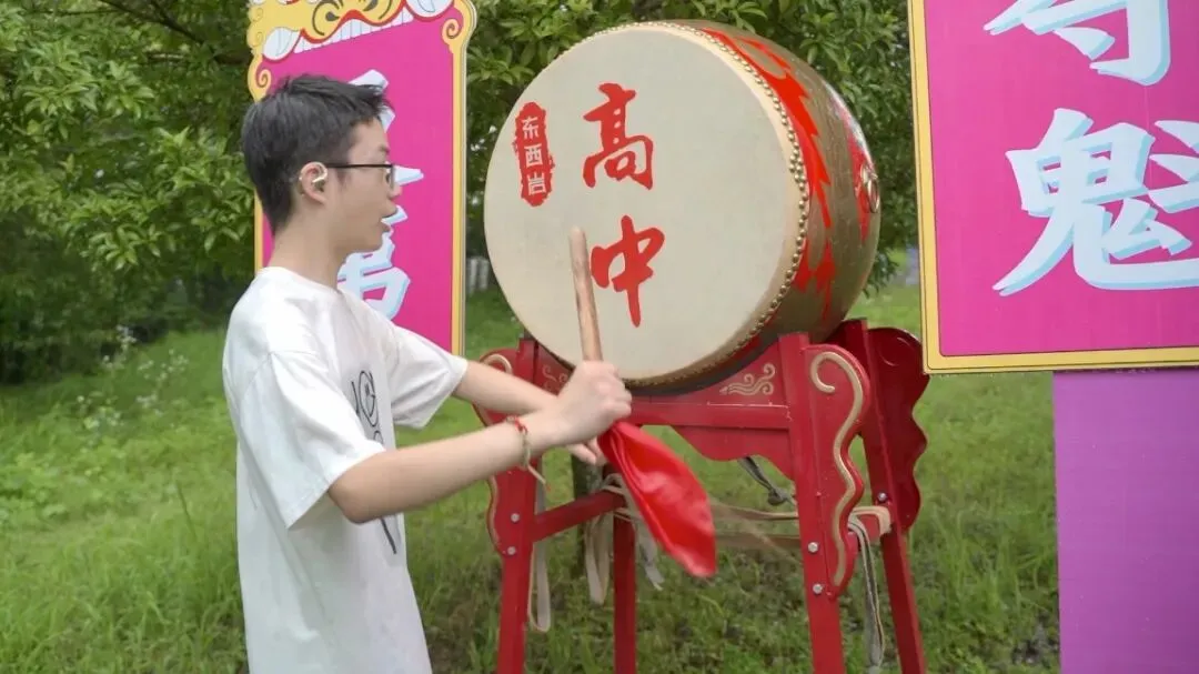 中考加油!莲都学子走进东西岩-第3张图片-四季读书网 中考加油!莲都学子走进东西岩-第3张图片-四季读书网
