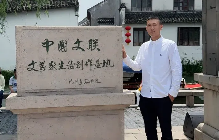 【中考下水文】影子自白书 | 肖丁丁-第8张图片-四季读书网 【中考下水文】影子自白书 | 肖丁丁-第8张图片-四季读书网