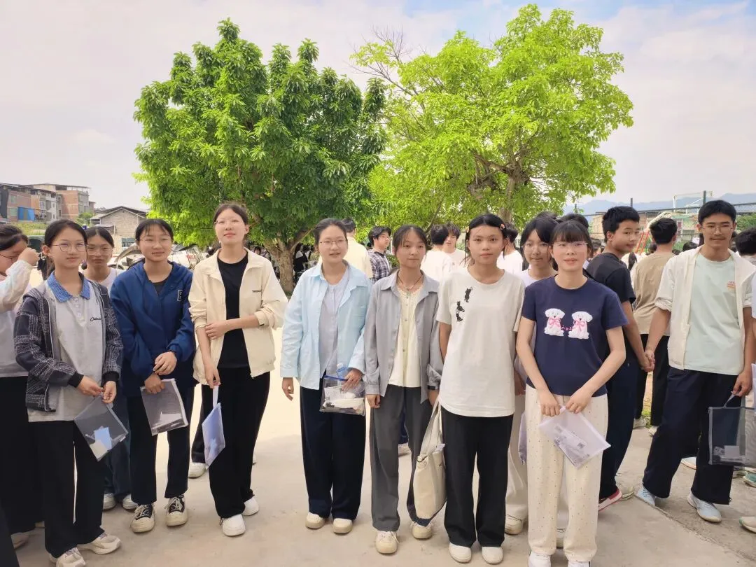 中考第三天(陪考日记)-第8张图片-四季读书网