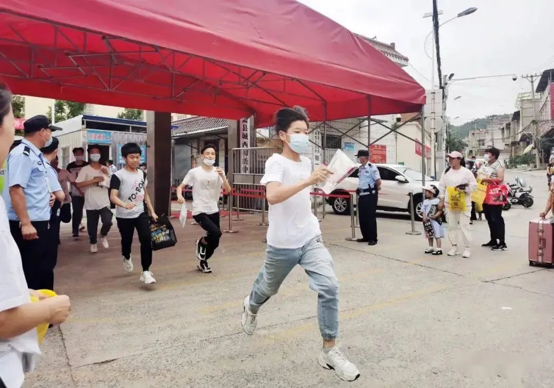 泗水一中班主任提醒:中考结束,步入高中,如何应对学习-第1张图片-四季读书网