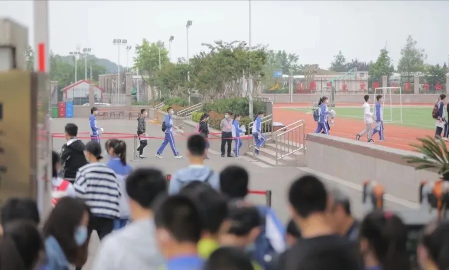 泗水一中班主任提醒:中考结束,步入高中,如何应对学习-第2张图片-四季读书网