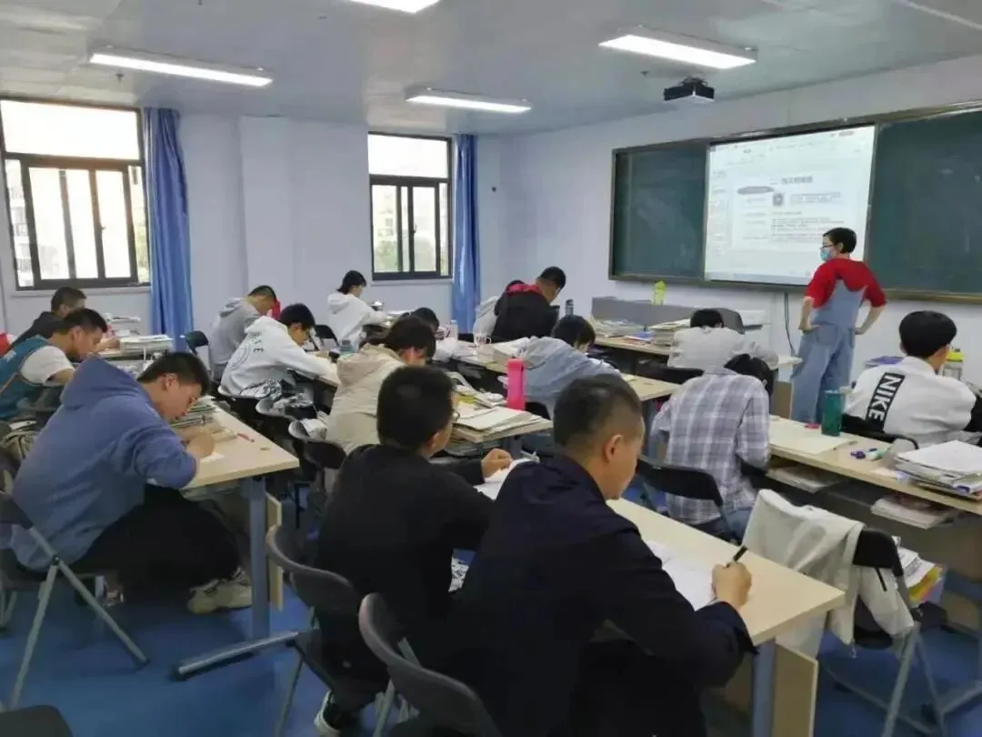 泗水一中班主任提醒:中考结束,步入高中,如何应对学习-第3张图片-四季读书网