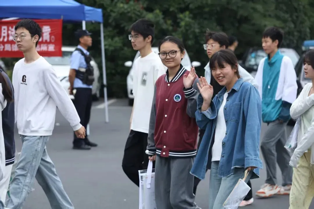 今天,2026淮安中考开考!-第10张图片-四季读书网 今天,2026淮安中考开考!-第10张图片-四季读书网