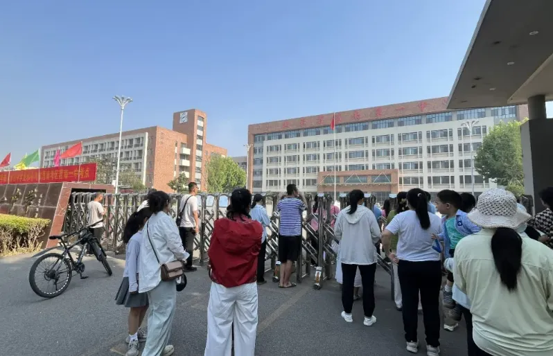 临沂2026年中考人数减少约10000人,未来3年还将持续减少-第5张图片-四季读书网 临沂2026年中考人数减少约10000人,未来3年还将持续减少-第5张图片-四季读书网