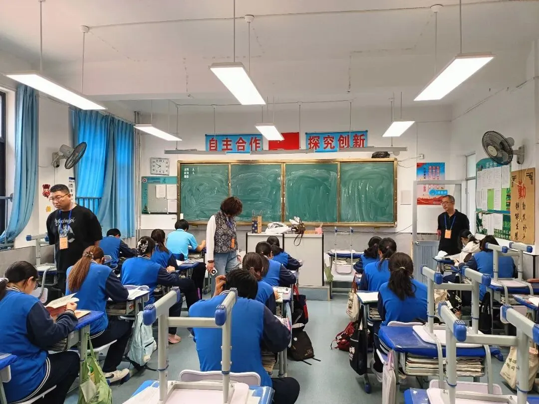 【全环境立德树人·中考纪实】少年扶摇正当时 笔揽星河赴青云——长岛第二实验学校暖心送考,为学子助威-第13张图片-四季读书网