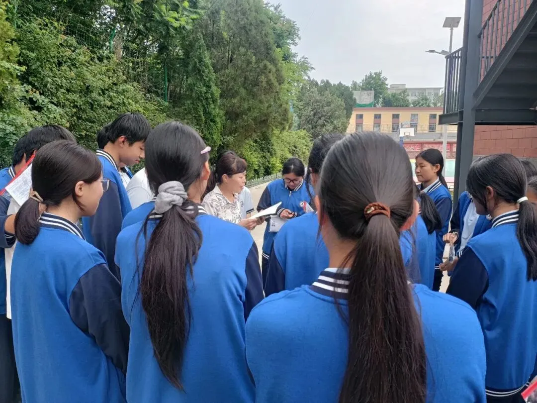 【全环境立德树人·中考纪实】少年扶摇正当时 笔揽星河赴青云——长岛第二实验学校暖心送考,为学子助威-第17张图片-四季读书网