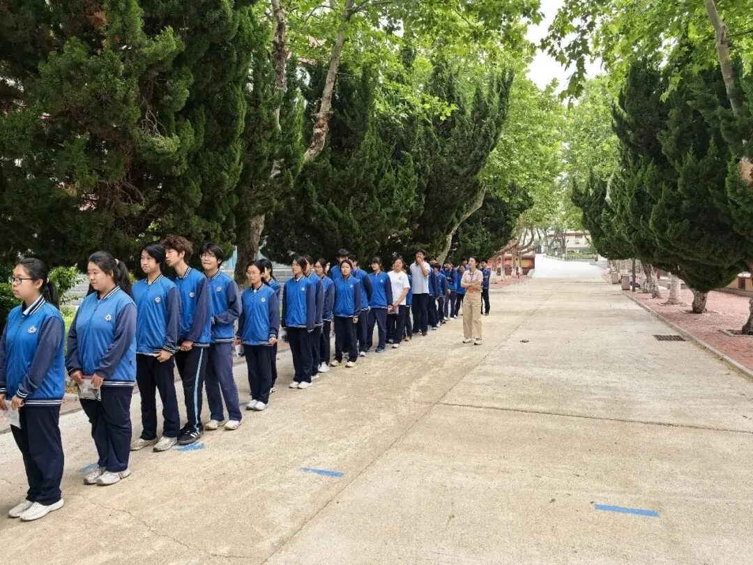 【全环境立德树人·中考纪实】少年扶摇正当时 笔揽星河赴青云——长岛第二实验学校暖心送考,为学子助威-第26张图片-四季读书网