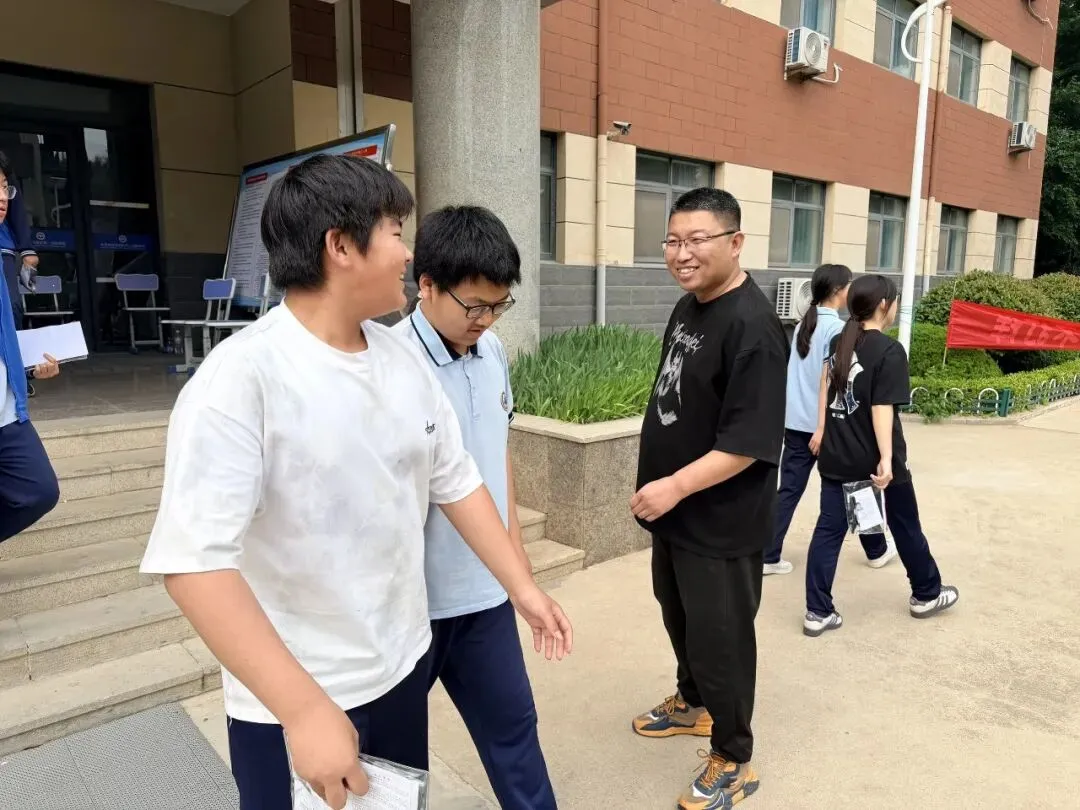 【全环境立德树人·中考纪实】少年扶摇正当时 笔揽星河赴青云——长岛第二实验学校暖心送考,为学子助威-第38张图片-四季读书网