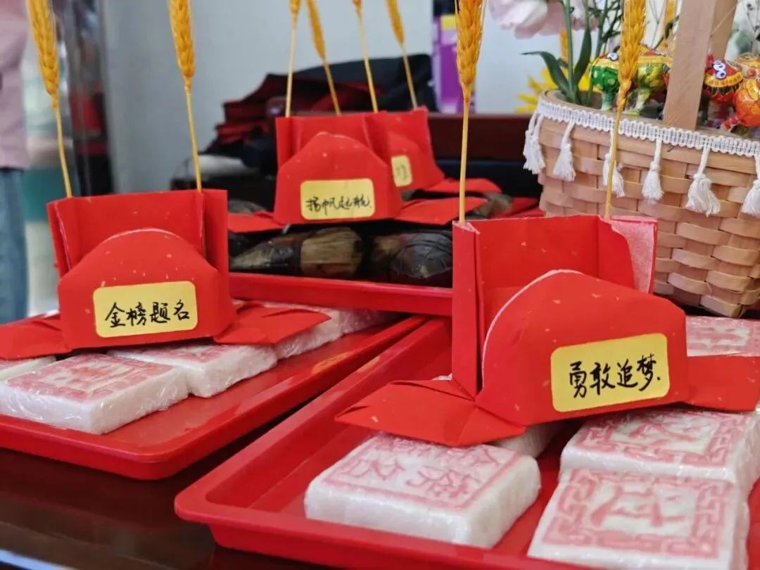 为青春加冕,中考加油!-第20张图片-四季读书网 为青春加冕,中考加油!-第20张图片-四季读书网