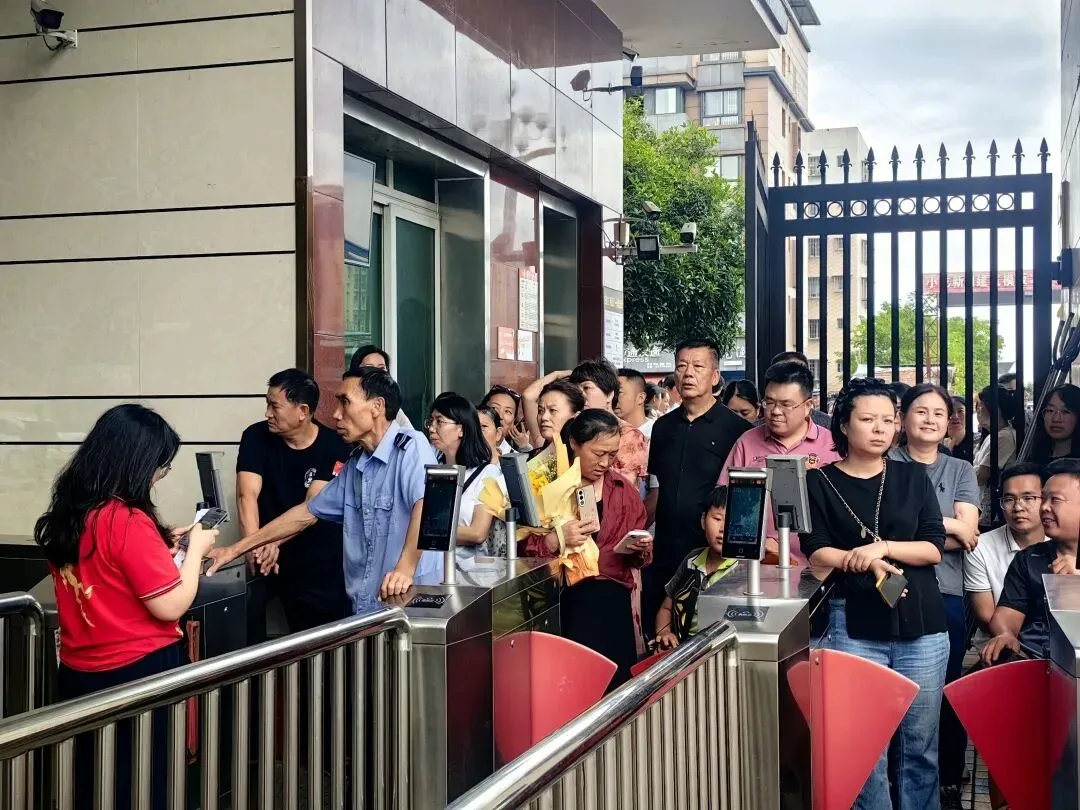 中考落幕,致闪闪发光的南高少年-第22张图片-四季读书网 中考落幕,致闪闪发光的南高少年-第22张图片-四季读书网