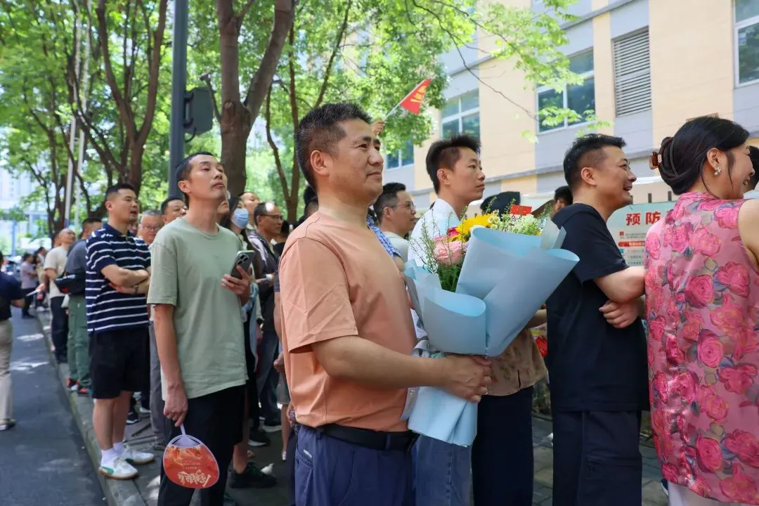 2026中考启幕!近5000名经开学子今日执笔向未来!-第5张图片-四季读书网 2026中考启幕!近5000名经开学子今日执笔向未来!-第5张图片-四季读书网