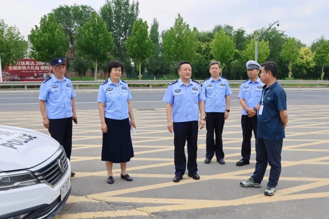 房立凯同志实地督导中考安保工作看望慰问执勤民警辅警-第4张图片-四季读书网