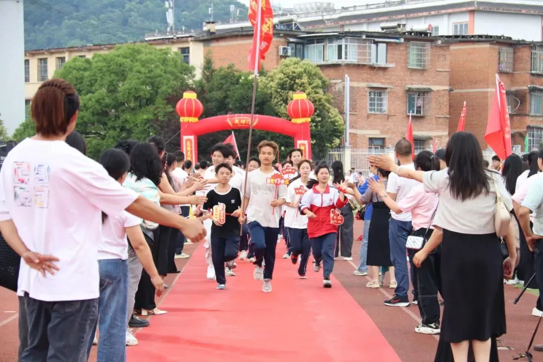 逐梦中考 轻装前行 决胜今夏-第23张图片-四季读书网