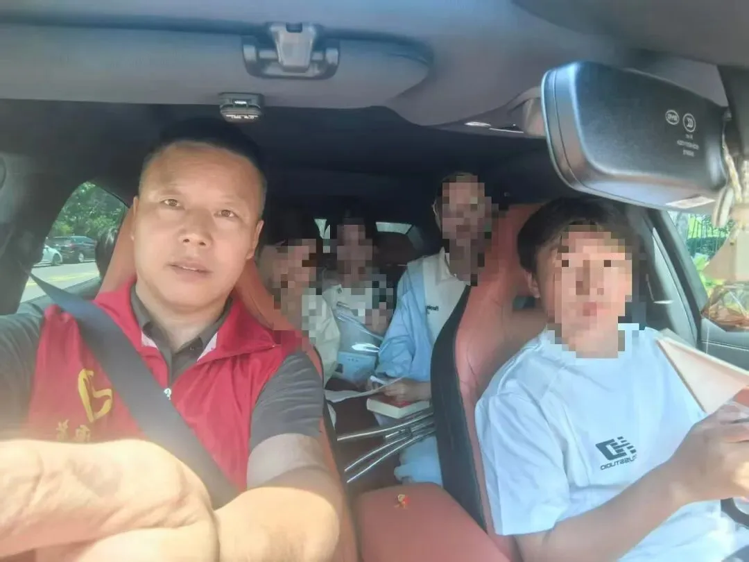 暖心护航中考!阜南爱心力量为受伤考生撑起追梦路-第2张图片-四季读书网