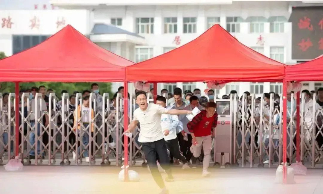 为什么高考不统一试卷?专家:不是没用过,只因历史教训太惨烈!-第5张图片-四季读书网
