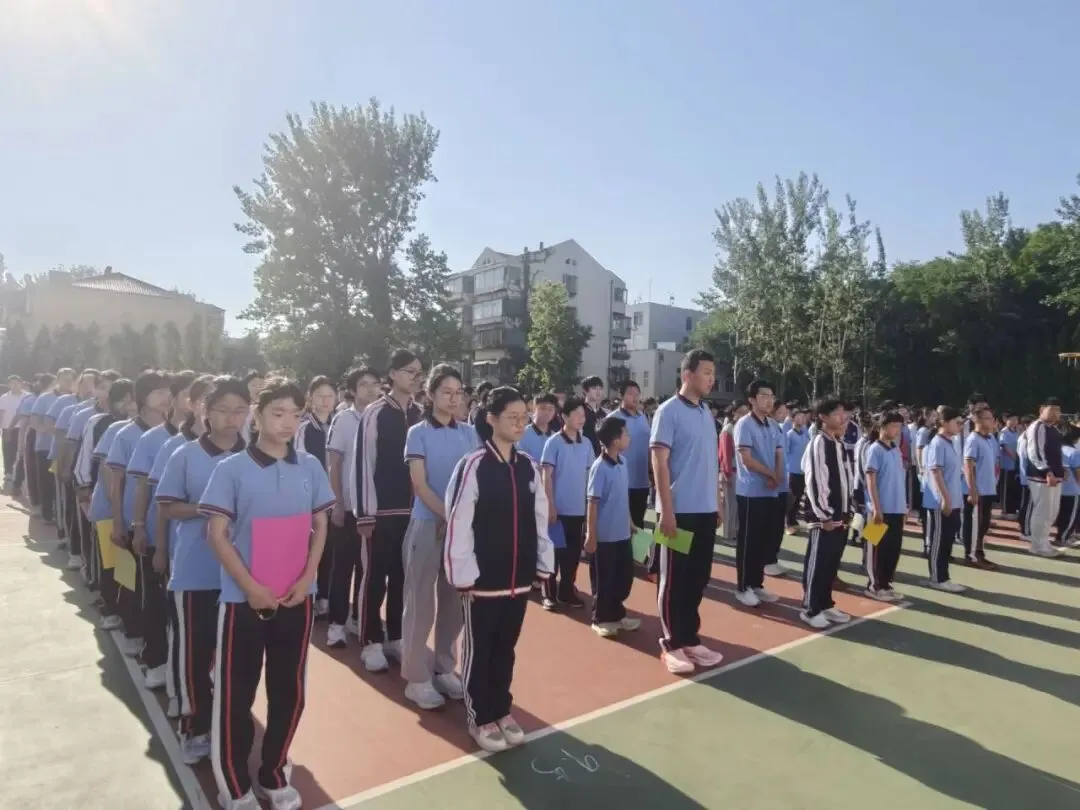 【烟台双语•全环境立德树人】金榜题名 中考必胜——薪火传情 逐梦韶华 | 烟台市双语实验学校暖心送福,为初四学子逐梦护航!-第18张图片-四季读书网 【烟台双语•全环境立德树人】金榜题名 中考必胜——薪火传情 逐梦韶华 | 烟台市双语实验学校暖心送福,为初四学子逐梦护航!-第18张图片-四季读书网