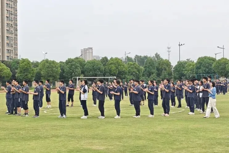 轻装上阵 笑迎中考-第14张图片-四季读书网 轻装上阵 笑迎中考-第14张图片-四季读书网