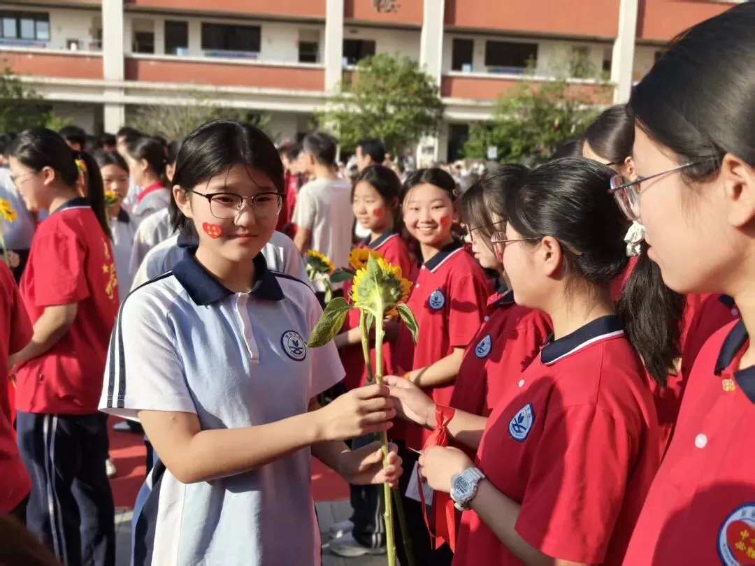临泉中考前一天,这所学校刷屏了!-第10张图片-四季读书网