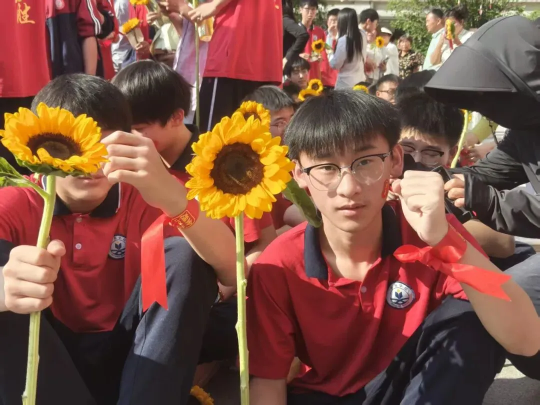 临泉中考前一天,这所学校刷屏了!-第37张图片-四季读书网