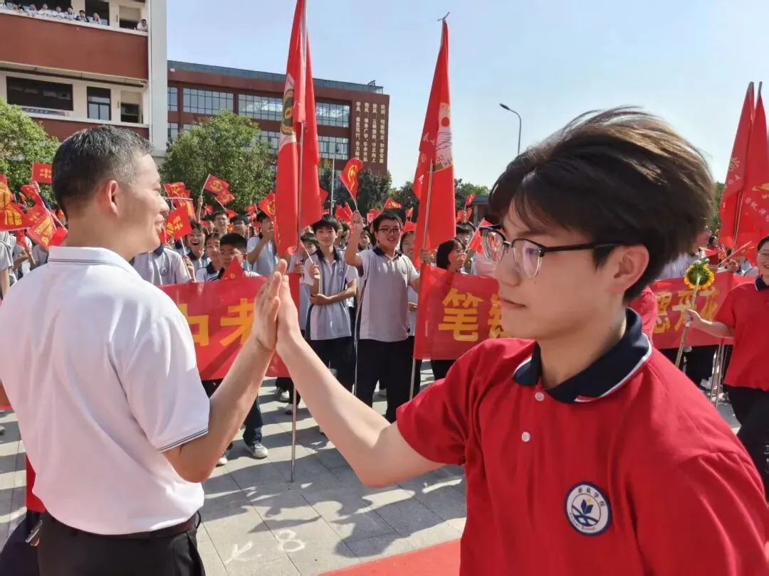 临泉中考前一天,这所学校刷屏了!-第47张图片-四季读书网