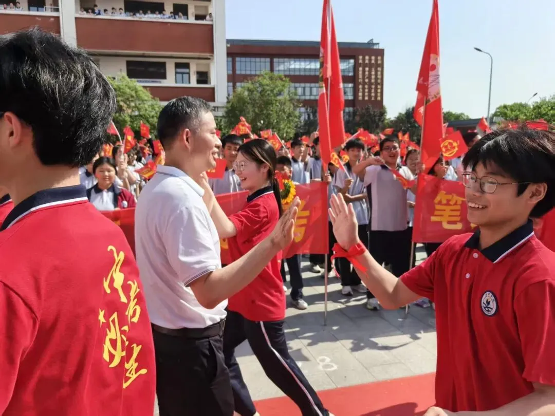 临泉中考前一天,这所学校刷屏了!-第49张图片-四季读书网