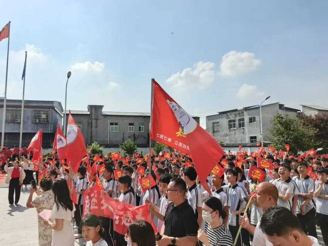 临泉中考前一天,这所学校刷屏了!-第50张图片-四季读书网