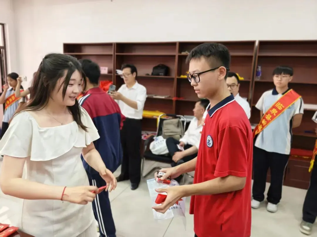 临泉中考前一天,这所学校刷屏了!-第61张图片-四季读书网