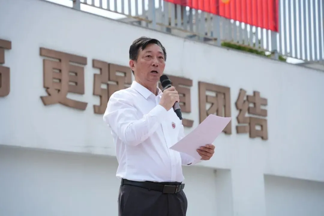 世外文贤2026届中考出征-第8张图片-四季读书网