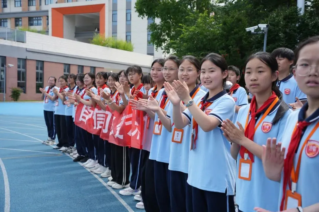 世外文贤2026届中考出征-第10张图片-四季读书网
