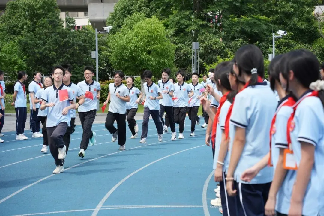 世外文贤2026届中考出征-第11张图片-四季读书网