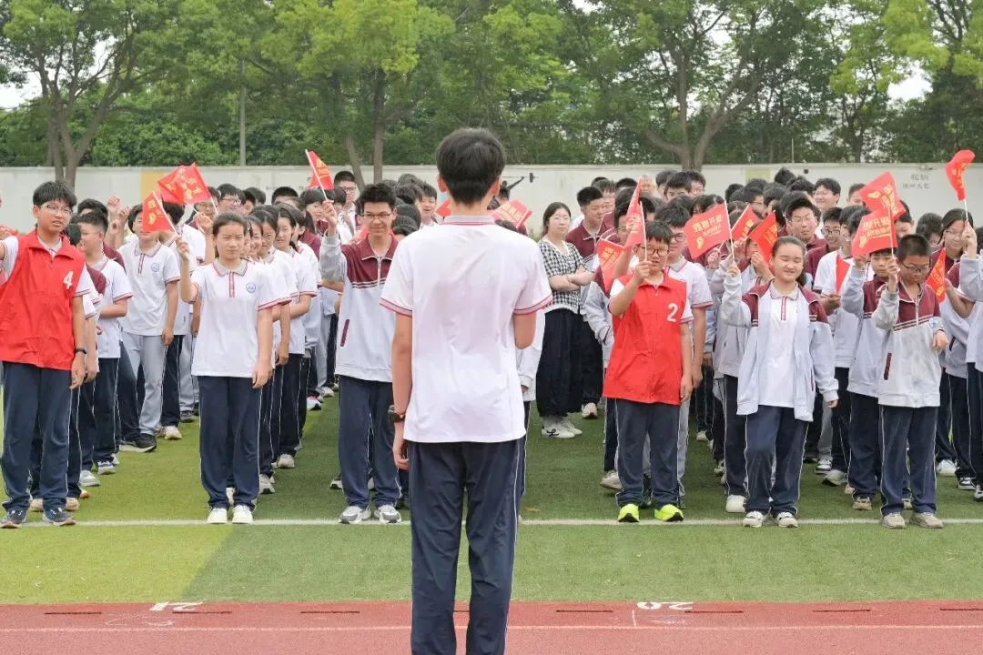 【校园动态】逐梦中考踏歌行 不负韶华勇争先 —— 河塘中学隆重举行 2026 届初三壮行仪式-第9张图片-四季读书网