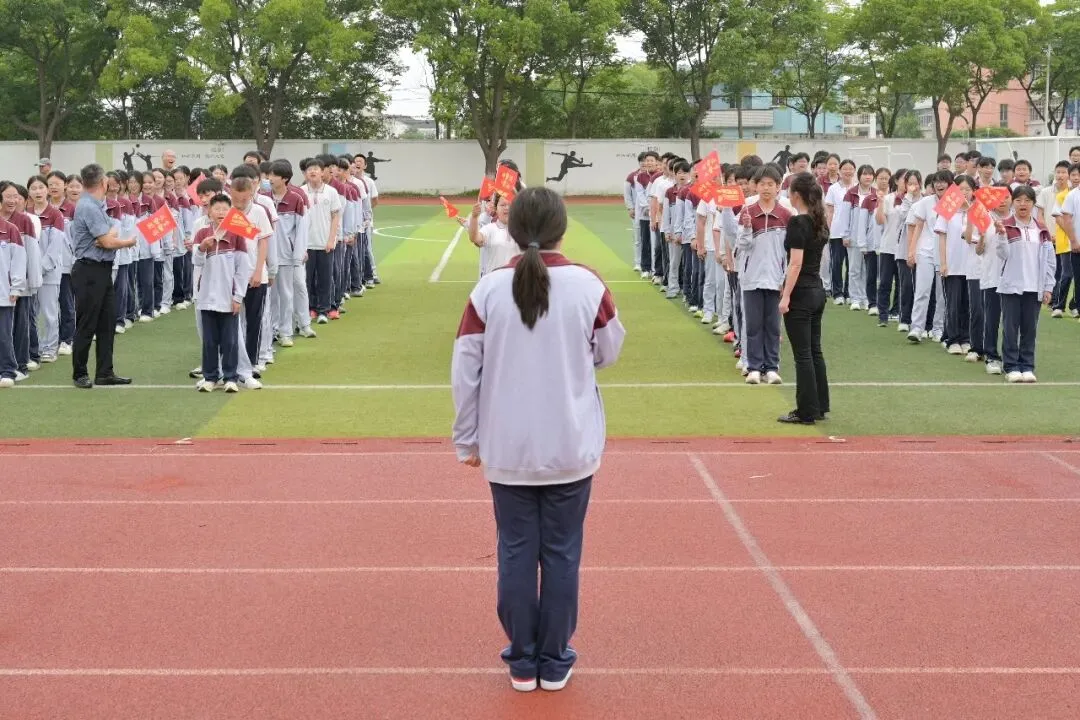 【校园动态】逐梦中考踏歌行 不负韶华勇争先 —— 河塘中学隆重举行 2026 届初三壮行仪式-第10张图片-四季读书网