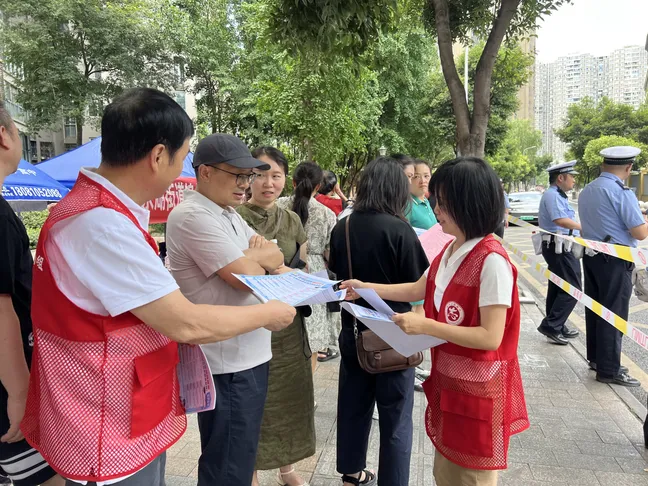 乘风破浪冲中考 全力以赴创辉煌——中考志愿服务活动-第15张图片-四季读书网 乘风破浪冲中考 全力以赴创辉煌——中考志愿服务活动-第15张图片-四季读书网