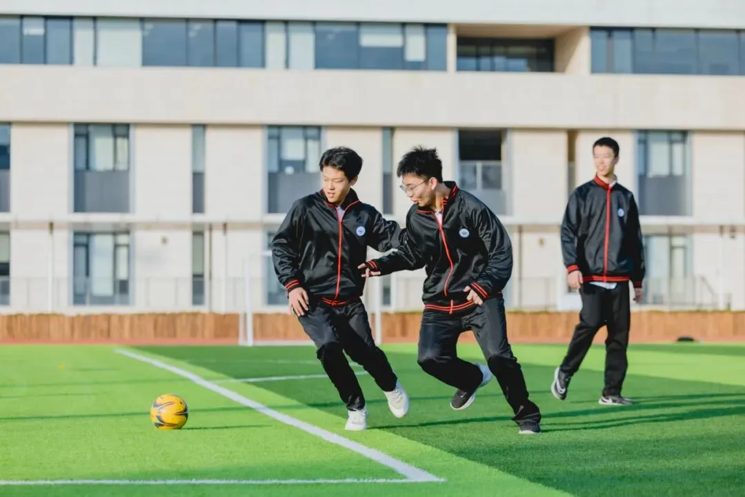 中考后别空坐等待分数公布!曲江这所高中的师资及硬件,可能要刷新你的认知-第8张图片-四季读书网 中考后别空坐等待分数公布!曲江这所高中的师资及硬件,可能要刷新你的认知-第8张图片-四季读书网