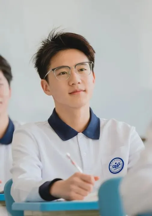 中考后别空坐等待分数公布!曲江这所高中的师资及硬件,可能要刷新你的认知-第21张图片-四季读书网 中考后别空坐等待分数公布!曲江这所高中的师资及硬件,可能要刷新你的认知-第21张图片-四季读书网