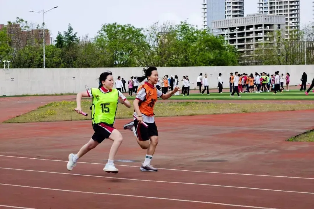 中考后别空坐等待分数公布!曲江这所高中的师资及硬件,可能要刷新你的认知-第28张图片-四季读书网 中考后别空坐等待分数公布!曲江这所高中的师资及硬件,可能要刷新你的认知-第28张图片-四季读书网