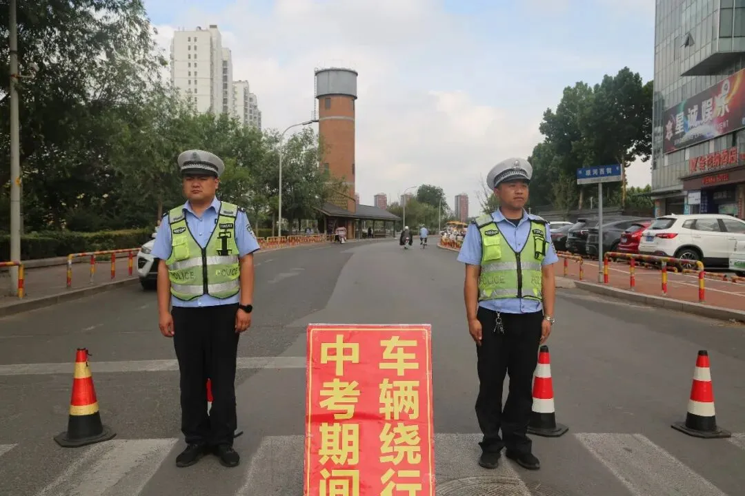 【护航中考 交警同行】中考收官 临沭交警圆满交卷!-第18张图片-四季读书网 【护航中考 交警同行】中考收官 临沭交警圆满交卷!-第18张图片-四季读书网