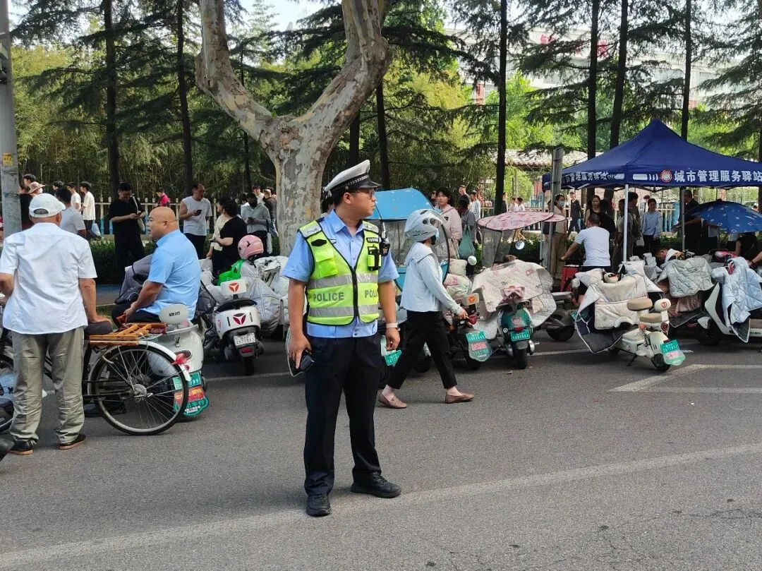 【护航中考 交警同行】中考收官 临沭交警圆满交卷!-第23张图片-四季读书网 【护航中考 交警同行】中考收官 临沭交警圆满交卷!-第23张图片-四季读书网