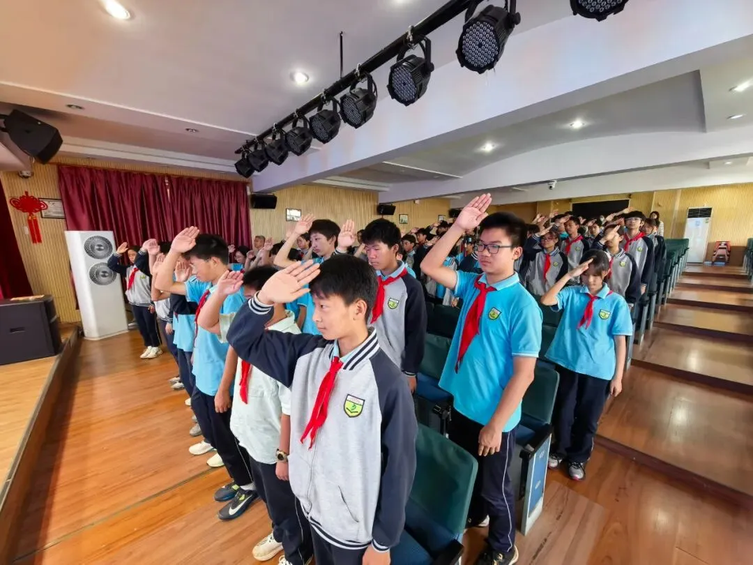 【国旗下讲话】“逐梦前行迎中考 厚积薄发创佳绩”——上海市东林中学第十六周升旗仪式-第6张图片-四季读书网