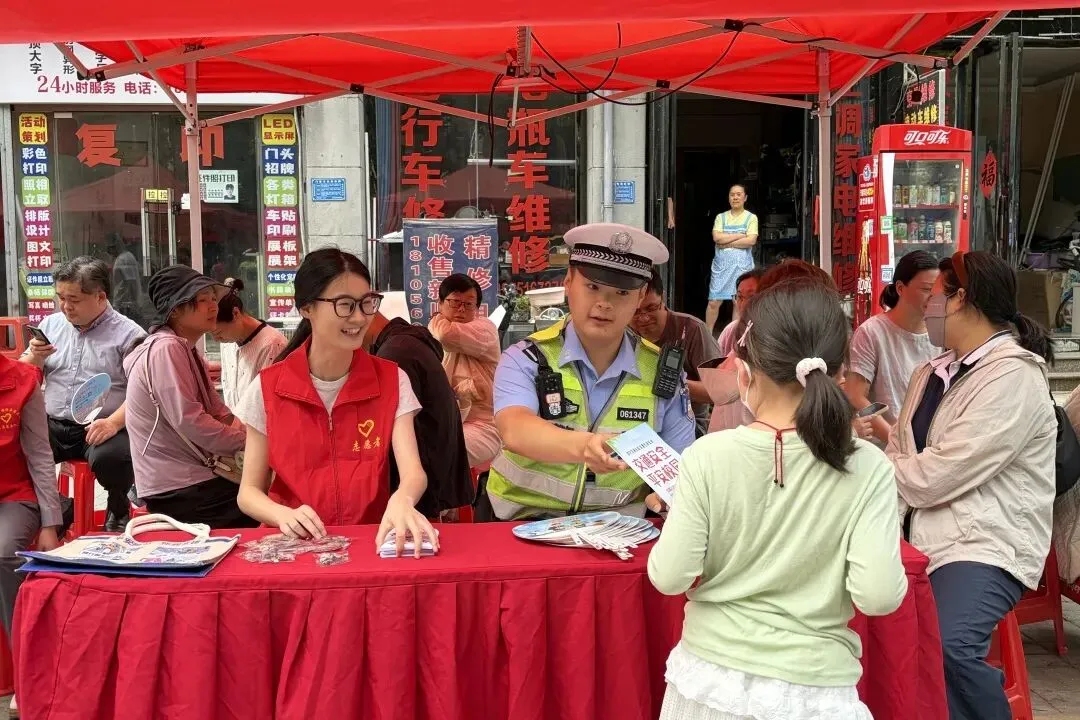 【北幼•团支部】助力中考 为爱护航 ——合肥幼教集团北岗花园幼儿园团支部开展爱心助考志愿服务活动-第25张图片-四季读书网 【北幼•团支部】助力中考 为爱护航 ——合肥幼教集团北岗花园幼儿园团支部开展爱心助考志愿服务活动-第25张图片-四季读书网