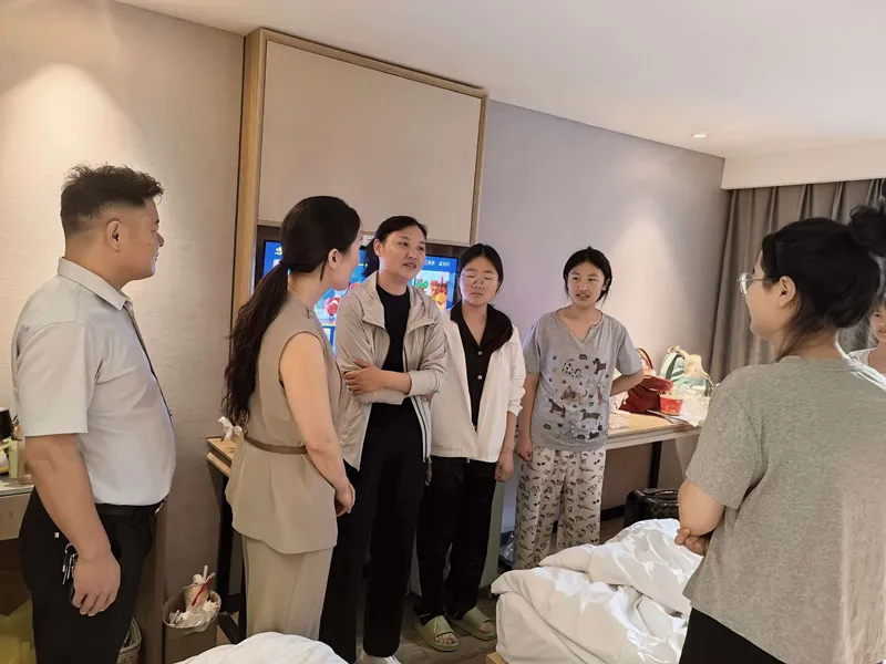 陈大镇:情系中考 筑梦远航-第2张图片-四季读书网 陈大镇:情系中考 筑梦远航-第2张图片-四季读书网