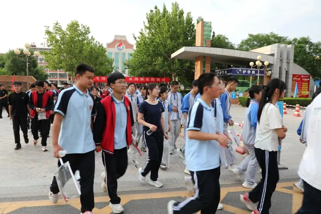 沾化2026中考圆满收官!逐梦路上 全城保驾护航-第11张图片-四季读书网 沾化2026中考圆满收官!逐梦路上 全城保驾护航-第11张图片-四季读书网